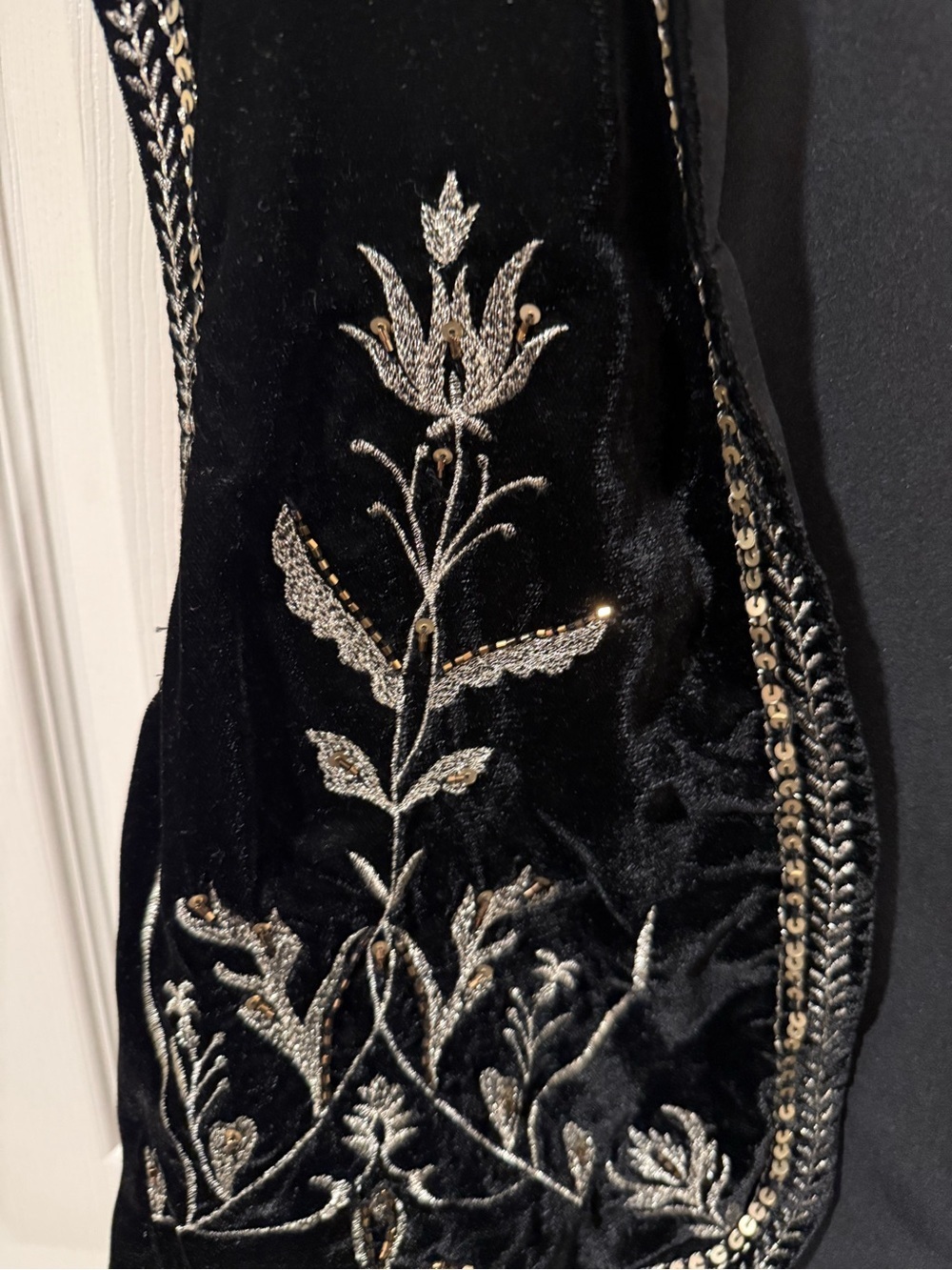 Zara Black Embroidered Vest - Picture 4 of 4